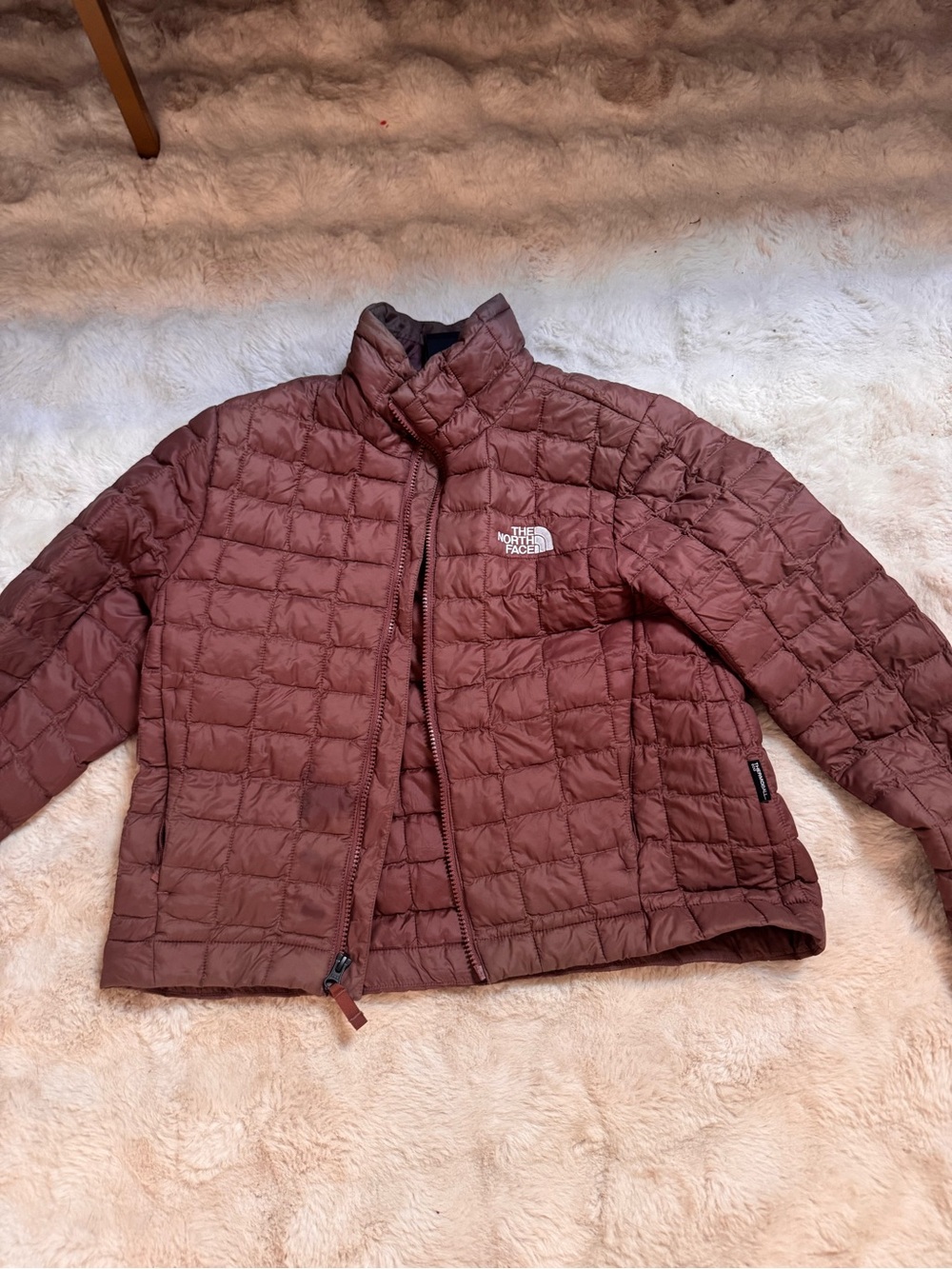 The North Face Women's Quilted Puffer Jacket - Rust
